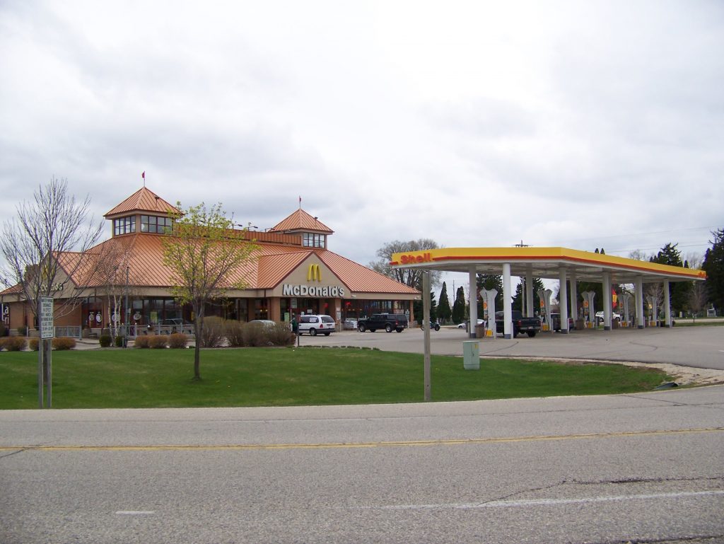 east troy shell may1, 2009 003 East Troy Business